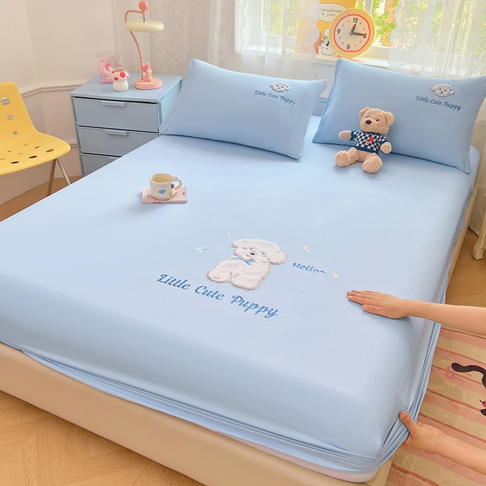 91家纺网 家纺一手货源 找家纺 梦舒羽 2025春夏新款兔毛贴布绣卡通ins风水洗棉床笠学生宿舍床罩床垫保护垫三件套（带买家秀） 萌萌幸运汪-海盐兰