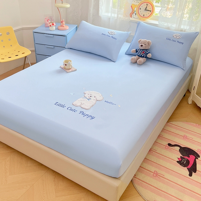 91家纺网 家纺一手货源 找家纺 梦舒羽 2025春夏新款兔毛贴布绣卡通ins风水洗棉床笠学生宿舍床罩床垫保护垫三件套（带买家秀） 萌萌幸运汪-海盐兰