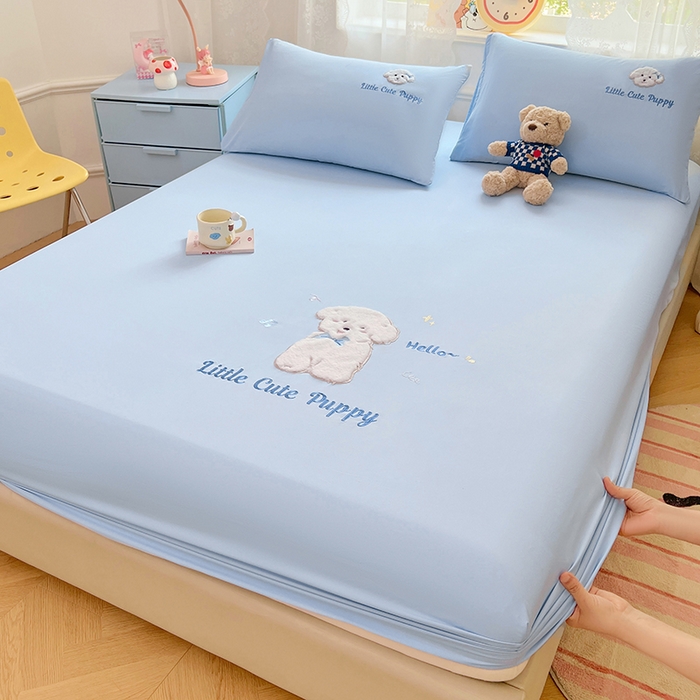 91家纺网 家纺一手货源 找家纺 梦舒羽 2025春夏新款兔毛贴布绣卡通ins风水洗棉床笠学生宿舍床罩床垫保护垫三件套（带买家秀） 萌萌幸运汪-海盐兰