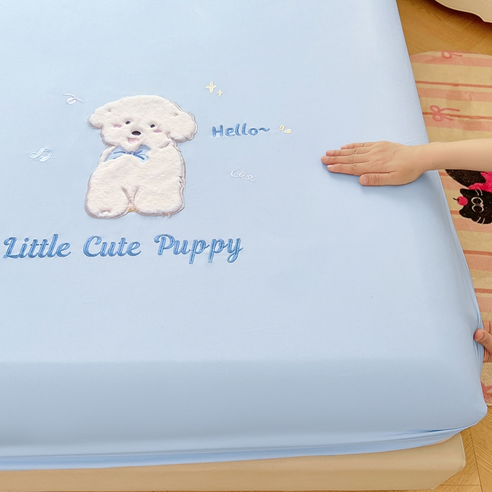 91家纺网 家纺一手货源 找家纺 梦舒羽 2025春夏新款兔毛贴布绣卡通ins风水洗棉床笠学生宿舍床罩床垫保护垫三件套（带买家秀） 萌萌幸运汪-海盐兰