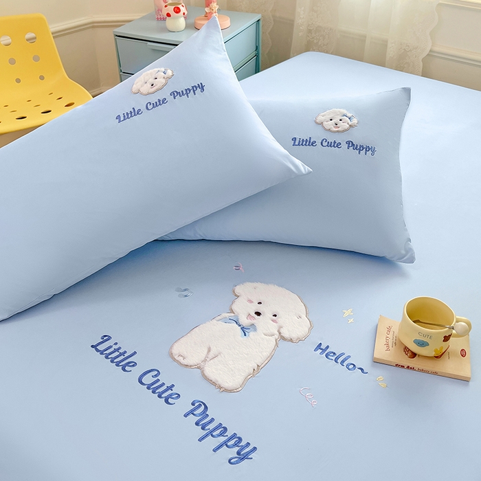 91家纺网 家纺一手货源 找家纺 梦舒羽 2025春夏新款兔毛贴布绣卡通ins风水洗棉床笠学生宿舍床罩床垫保护垫三件套（带买家秀） 萌萌幸运汪-海盐兰