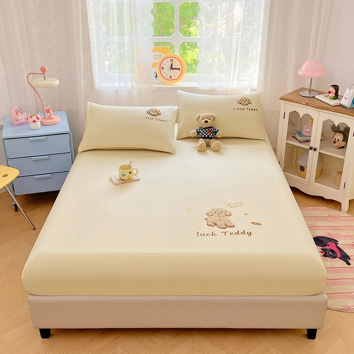 91家纺网 家纺一手货源 找家纺 梦舒羽 2025春夏新款兔毛贴布绣卡通ins风水洗棉床笠学生宿舍床罩床垫保护垫三件套（带买家秀） 泰迪卷卷-芝士黄