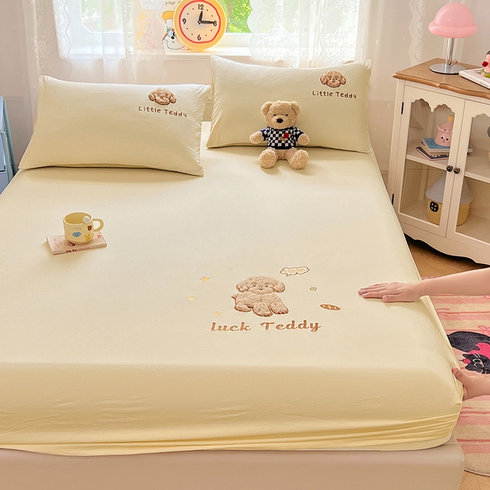 91家纺网 家纺一手货源 找家纺 梦舒羽 2025春夏新款兔毛贴布绣卡通ins风水洗棉床笠学生宿舍床罩床垫保护垫三件套（带买家秀） 泰迪卷卷-芝士黄