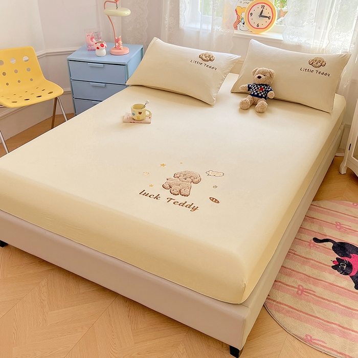 91家纺网 家纺一手货源 找家纺 梦舒羽 2025春夏新款兔毛贴布绣卡通ins风水洗棉床笠学生宿舍床罩床垫保护垫三件套（带买家秀） 泰迪卷卷-芝士黄