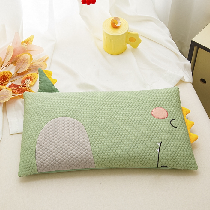 91家纺网 家纺一手货源 找家纺 织布人 2025春夏新款荞麦枕头夏凉感卡通贴布绣小恐龙儿童学生防出汗专用枕芯单枕芯 夏凉卡通-贴布绣小恐龙绿色 30x50cm/只