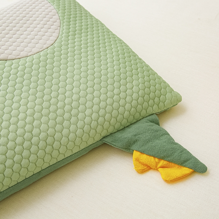 91家纺网 家纺一手货源 找家纺 织布人 2025春夏新款荞麦枕头夏凉感卡通贴布绣小恐龙儿童学生防出汗专用枕芯单枕芯 夏凉卡通-贴布绣小恐龙绿色 30x50cm/只