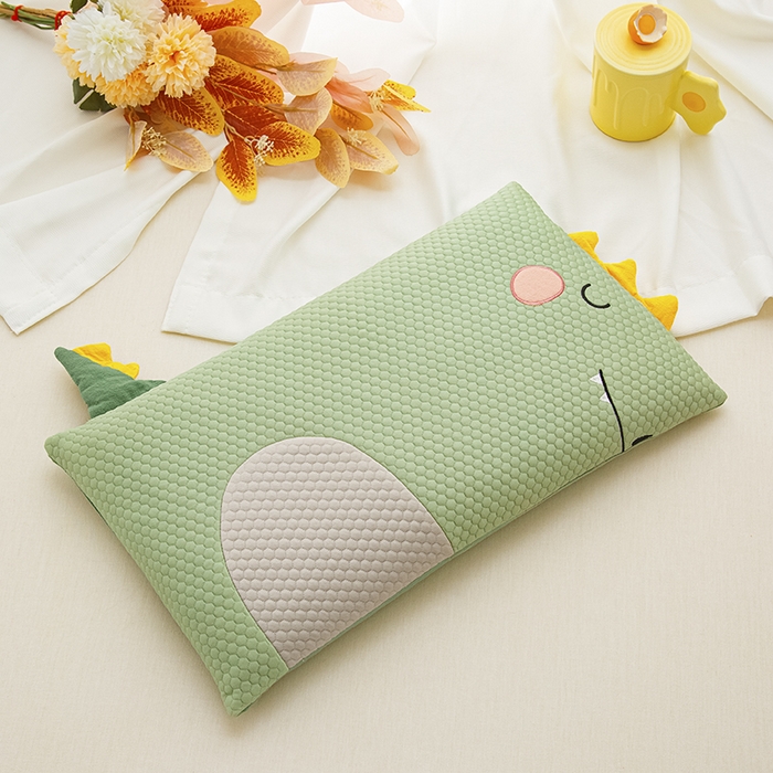 91家纺网 家纺一手货源 找家纺 织布人 2025春夏新款荞麦枕头夏凉感卡通贴布绣小恐龙儿童学生防出汗专用枕芯单枕芯 夏凉卡通-贴布绣小恐龙绿色 30x50cm/只