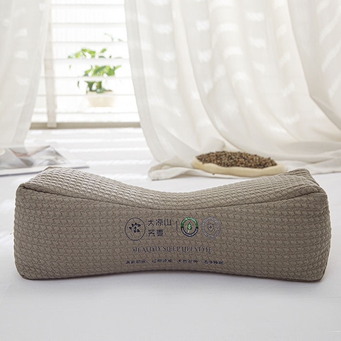 91家纺网 家纺一手货源 找家纺 织布人 2025春夏新款荞麦枕直播爆款升级款针织反弓立体大凉山荞麦枕头硬枕芯单枕芯 升级立体颈椎腰垫枕-灰色 40x15x8cm/只