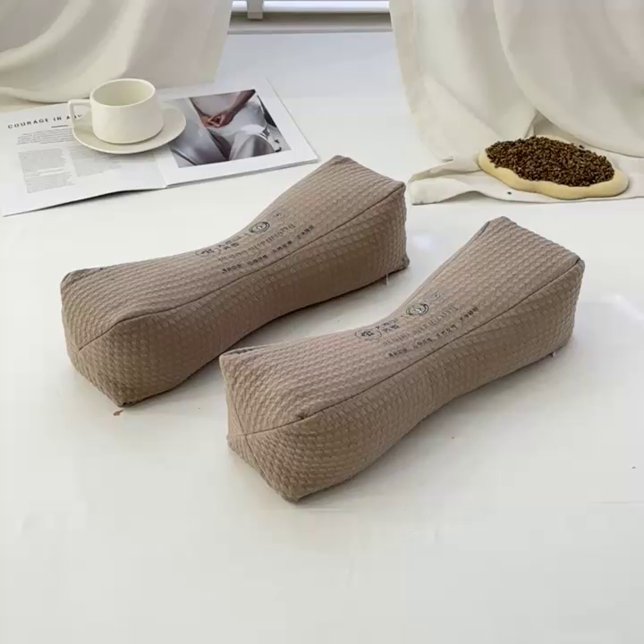 91家纺网 家纺一手货源 找家纺 织布人 2025春夏新款荞麦枕直播爆款升级款针织反弓立体大凉山荞麦枕头硬枕芯单枕芯 升级立体颈椎腰垫枕-灰色 40x15x8cm/只