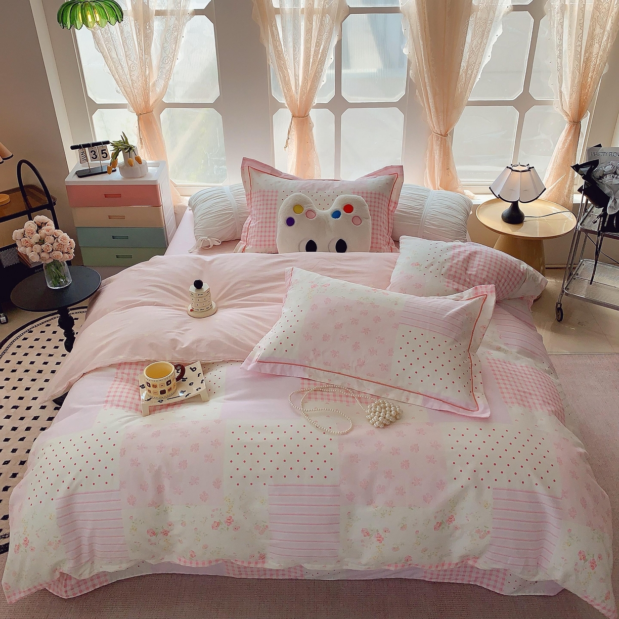 91家纺网 家纺一手货源 找家纺 莱豫家纺 2025新款亲肤舒适小清新印花纯棉四件套 幸福拼图粉