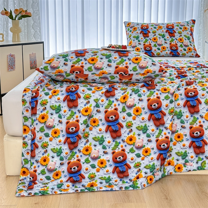 91家纺网 家纺一手货源 找家纺 天瑜家纺 2025新款5D印花棉绸卡通夏被 5D桔色小熊