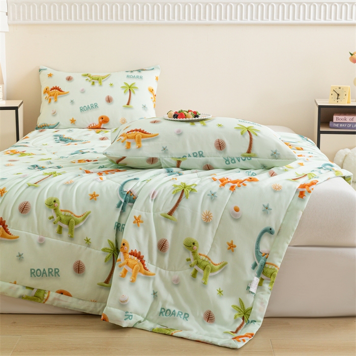 91家纺网 家纺一手货源 找家纺 天瑜家纺 2025新款5D印花棉绸卡通夏被 5D恐龙乐园