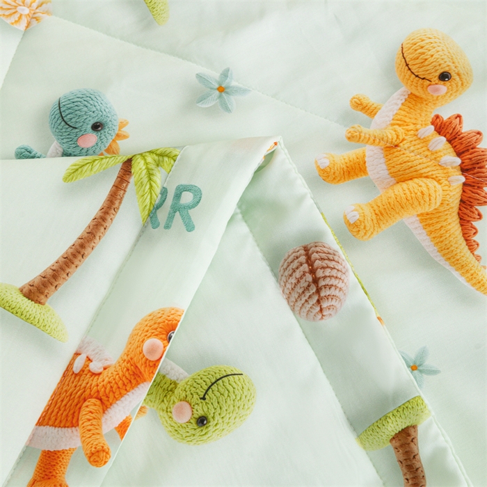 91家纺网 家纺一手货源 找家纺 天瑜家纺 2025新款5D印花棉绸卡通夏被 5D恐龙乐园