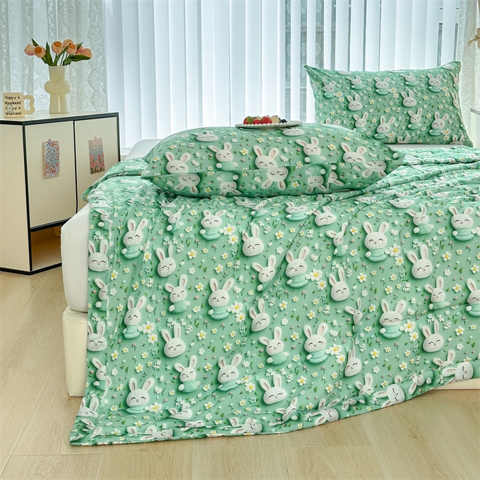 91家纺网 家纺一手货源 找家纺 天瑜家纺 2025新款5D印花棉绸卡通夏被 5D小兔子