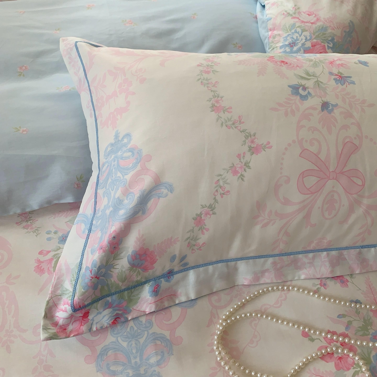 91家纺网 家纺一手货源 找家纺 莱豫家纺 2025新款亲肤舒适小清新印花纯棉四件套 柏林梦境