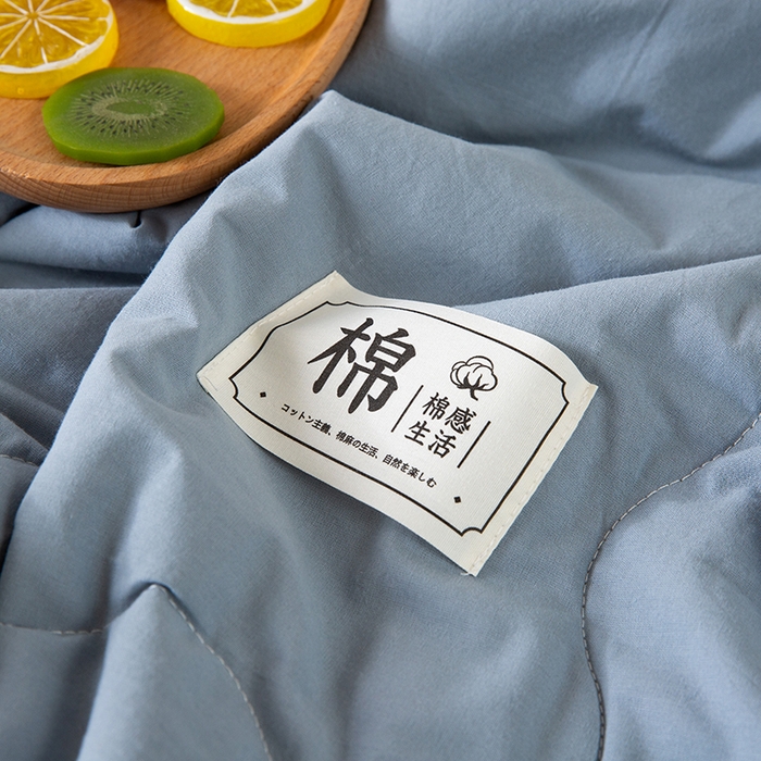 91家纺网 家纺一手货源 找家纺 天瑜家纺 2025新款全棉纯色水洗棉夏被被子被芯 蓝灰