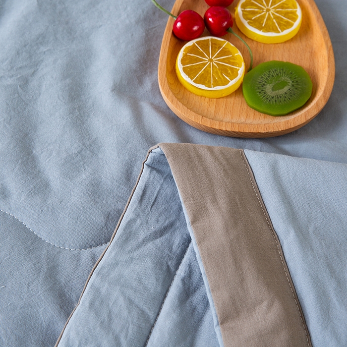 91家纺网 家纺一手货源 找家纺 天瑜家纺 2025新款全棉纯色水洗棉夏被被子被芯 蓝灰