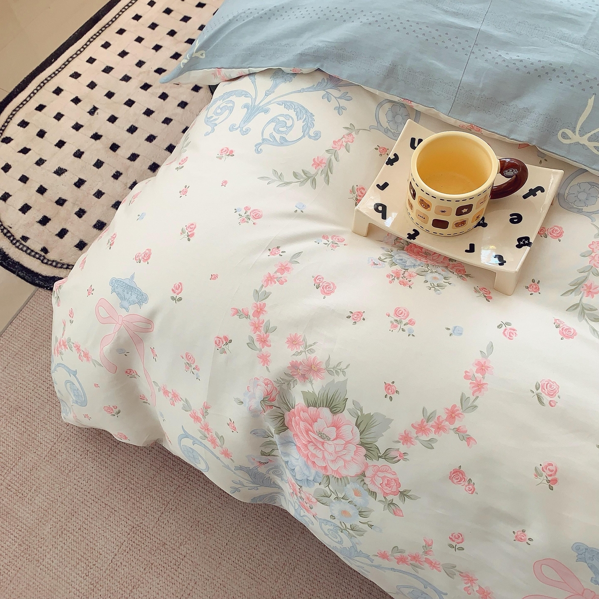 91家纺网 家纺一手货源 找家纺 莱豫家纺 2025新款亲肤舒适小清新印花纯棉四件套 半夏倾城