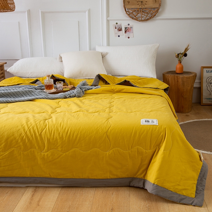 91家纺网 家纺一手货源 找家纺 天瑜家纺 2025新款全棉纯色水洗棉夏被被子被芯 明亮黄