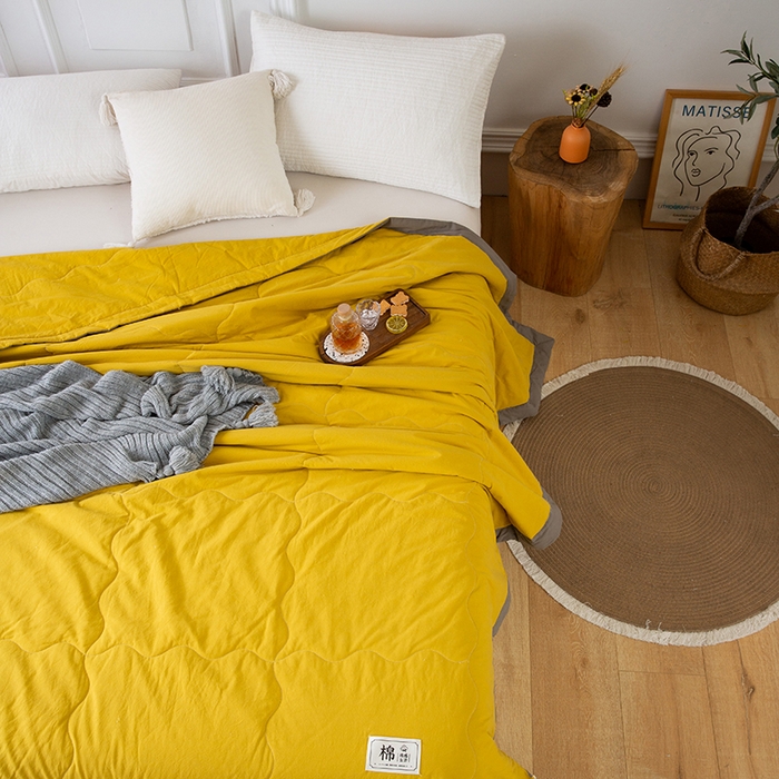 91家纺网 家纺一手货源 找家纺 天瑜家纺 2025新款全棉纯色水洗棉夏被被子被芯 明亮黄