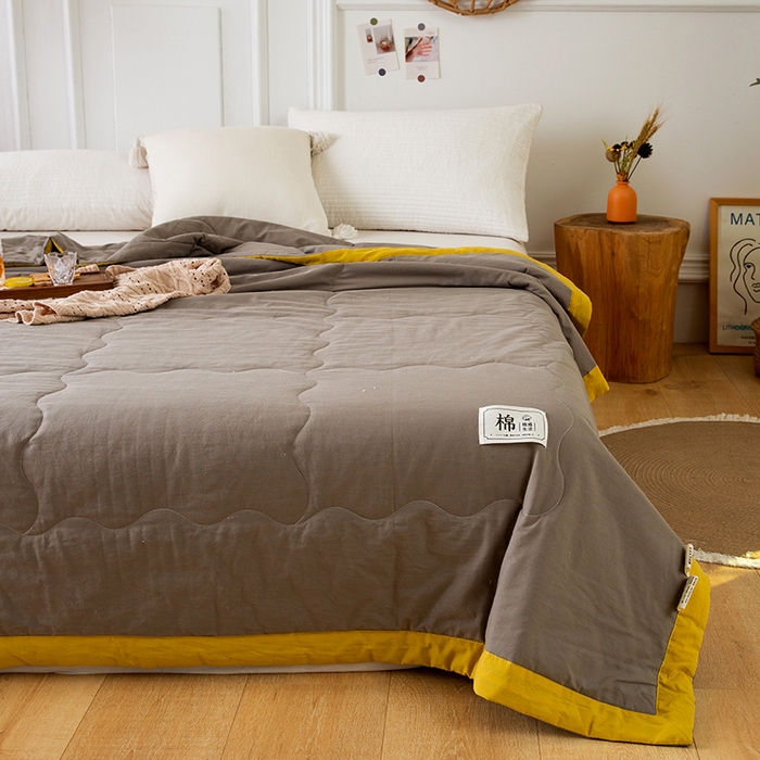 91家纺网 家纺一手货源 找家纺 天瑜家纺 2025新款全棉纯色水洗棉夏被被子被芯 绅士灰-黄