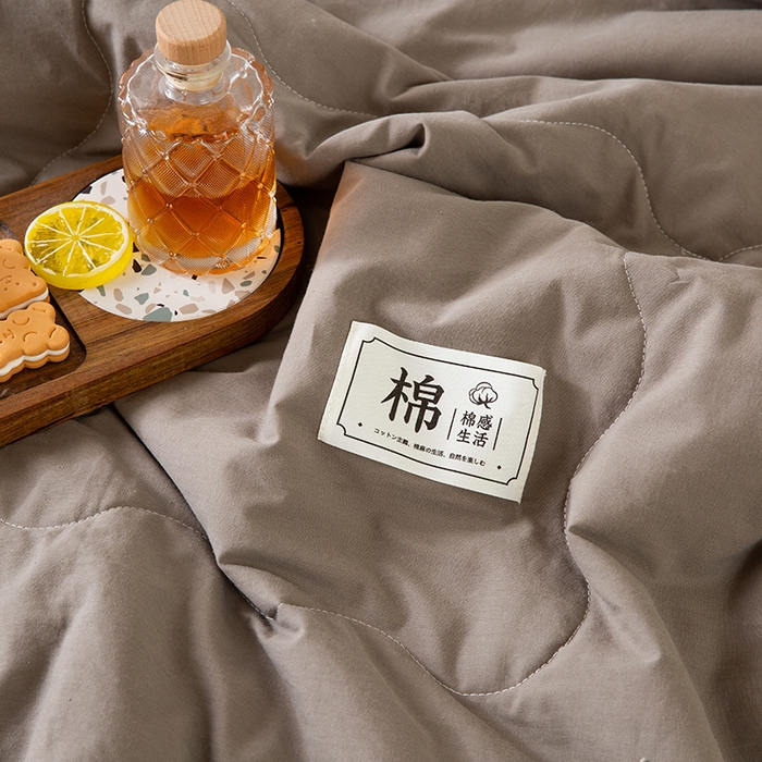 91家纺网 家纺一手货源 找家纺 天瑜家纺 2025新款全棉纯色水洗棉夏被被子被芯 绅士灰-黄