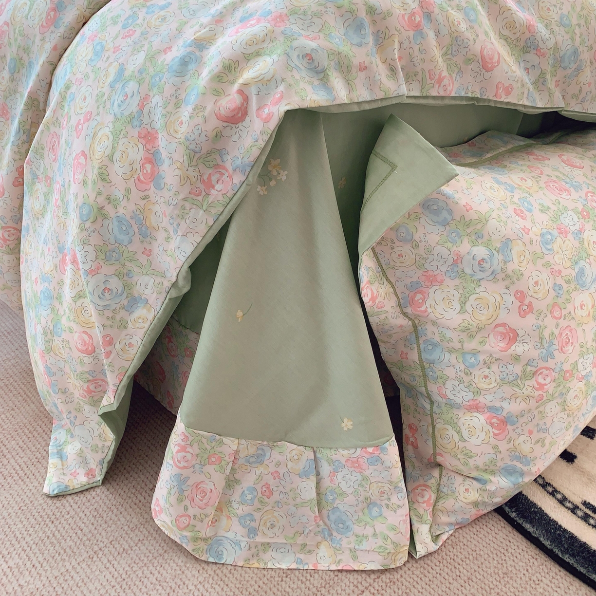 91家纺网 家纺一手货源 找家纺 莱豫家纺 2025新款亲肤舒适小清新印花纯棉四件套 碧野