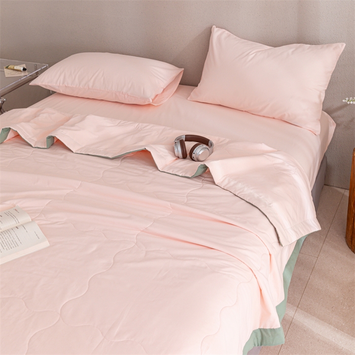 91家纺网 家纺一手货源 找家纺 天瑜家纺 2025新款全棉纯色水洗棉夏被被子被芯 浅粉