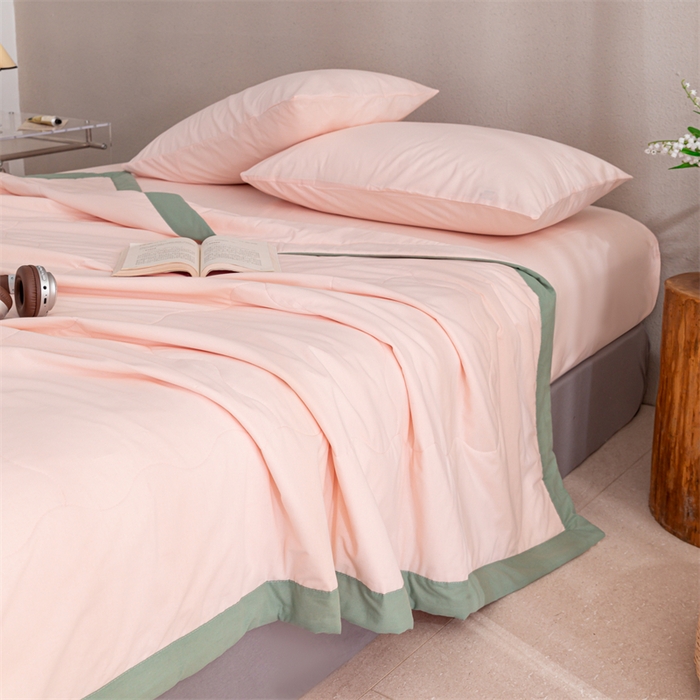 91家纺网 家纺一手货源 找家纺 天瑜家纺 2025新款全棉纯色水洗棉夏被被子被芯 浅粉