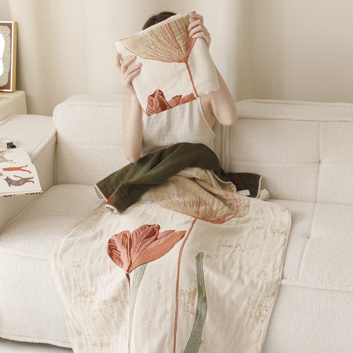 91家纺网 家纺一手货源 找家纺 爱港家纺 2025新款全棉全彩纱浴巾 披肩毯 午睡纱布毯 浴巾-闭月-貂蝉 75*150cm/条