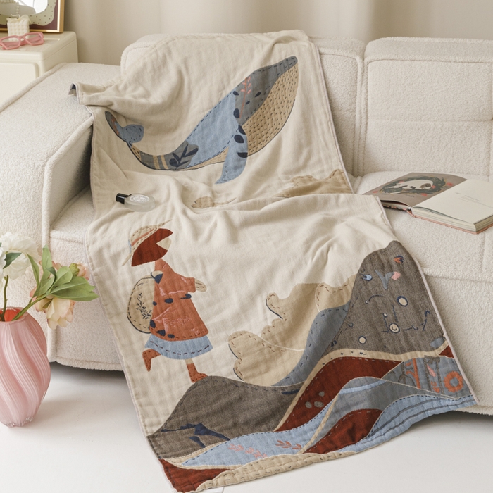 91家纺网 家纺一手货源 找家纺 爱港家纺 2025新款全棉全彩纱浴巾 披肩毯 午睡纱布毯 浴巾-大鱼-女孩 75*150cm/条