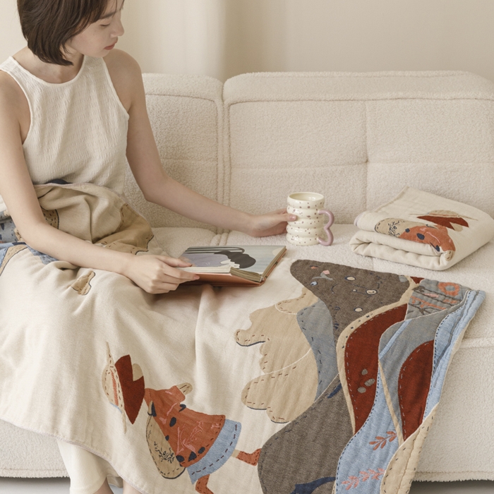 91家纺网 家纺一手货源 找家纺 爱港家纺 2025新款全棉全彩纱浴巾 披肩毯 午睡纱布毯 浴巾-大鱼-女孩 75*150cm/条