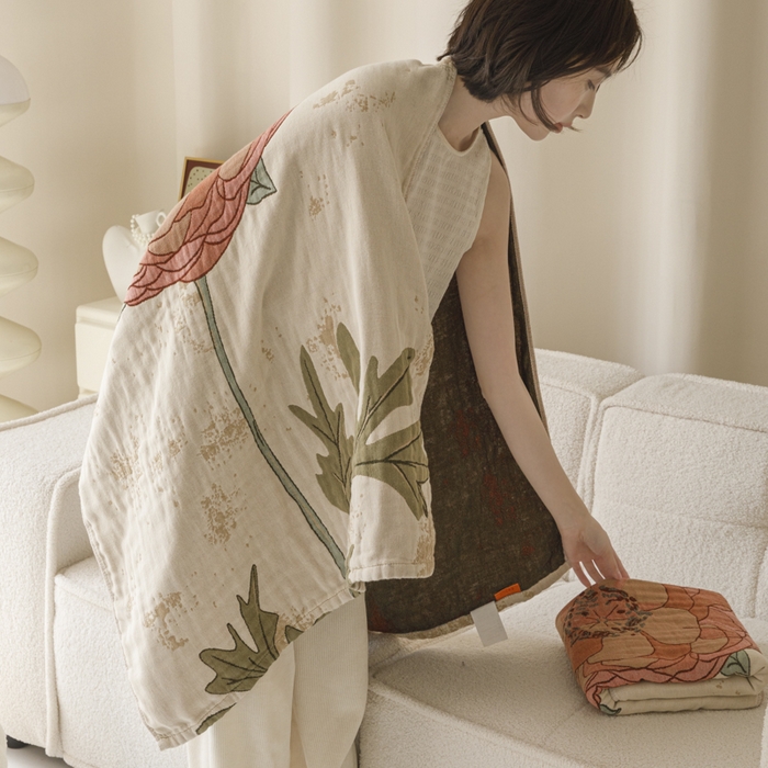 91家纺网 家纺一手货源 找家纺 爱港家纺 2025新款全棉全彩纱浴巾 披肩毯 午睡纱布毯 浴巾-羞花-贵妃 75*150cm/条