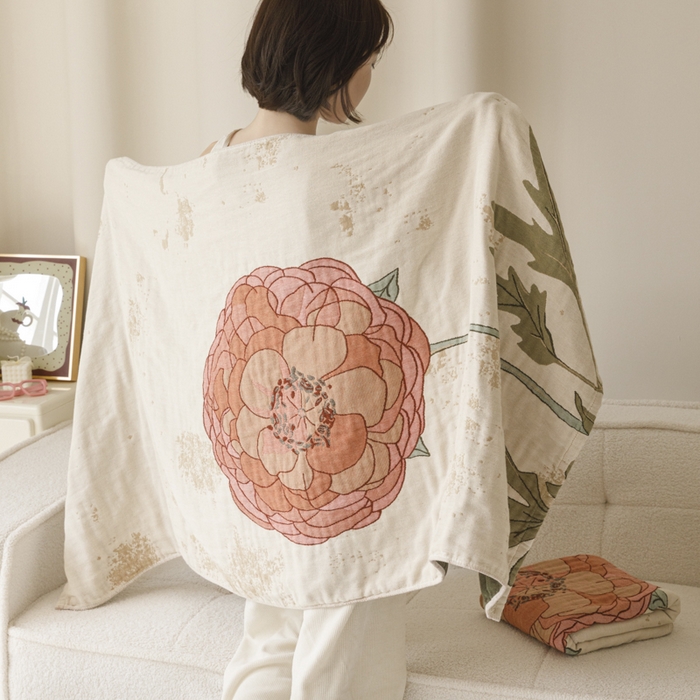 91家纺网 家纺一手货源 找家纺 爱港家纺 2025新款全棉全彩纱浴巾 披肩毯 午睡纱布毯 浴巾-羞花-贵妃 75*150cm/条