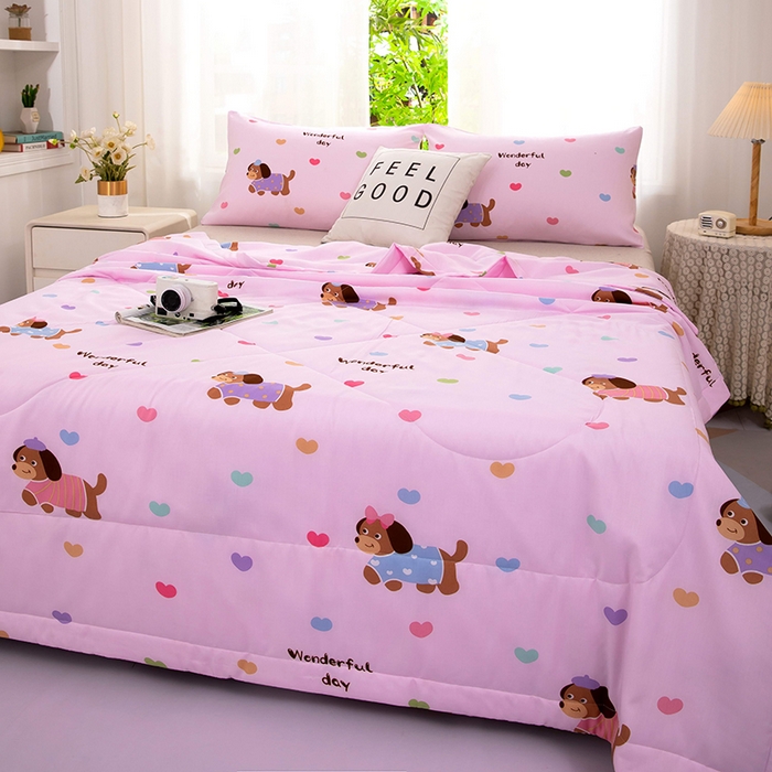 91家纺网 家纺一手货源 找家纺 天瑜家纺 2025新款棉绸夏被苏香绸舒香绸夏凉被人造棉空调被 爱心狗粉