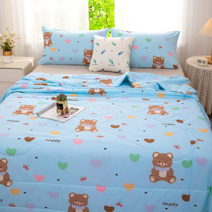 91家纺网 家纺一手货源 找家纺 天瑜家纺 2025新款棉绸夏被苏香绸舒香绸夏凉被人造棉空调被 爱心熊蓝