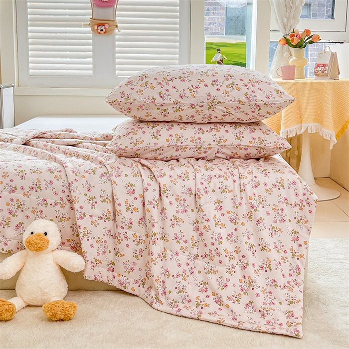 91家纺网 家纺一手货源 找家纺 天瑜家纺 2025新款棉绸夏被苏香绸舒香绸夏凉被人造棉空调被 春日粉