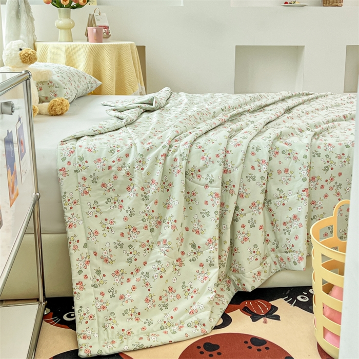 91家纺网 家纺一手货源 找家纺 天瑜家纺 2025新款棉绸夏被苏香绸舒香绸夏凉被人造棉空调被 春日绿