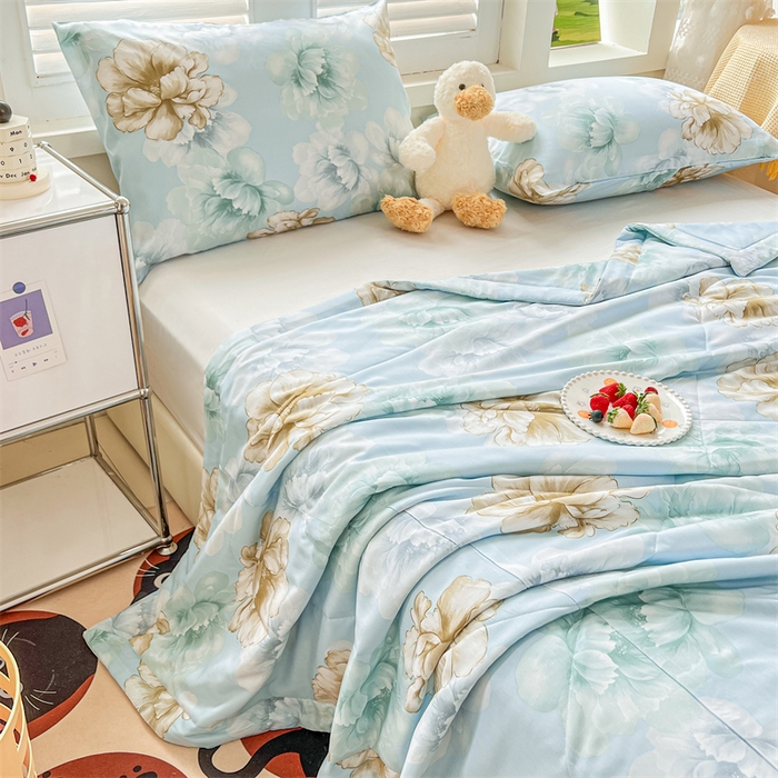 91家纺网 家纺一手货源 找家纺 天瑜家纺 2025新款棉绸夏被苏香绸舒香绸夏凉被人造棉空调被 盛世牡丹蓝