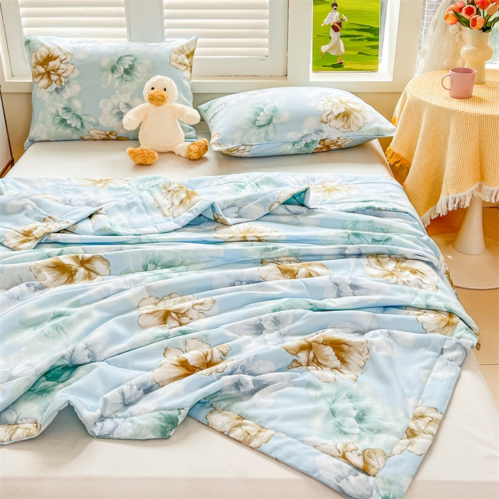 91家纺网 家纺一手货源 找家纺 天瑜家纺 2025新款棉绸夏被苏香绸舒香绸夏凉被人造棉空调被 盛世牡丹蓝