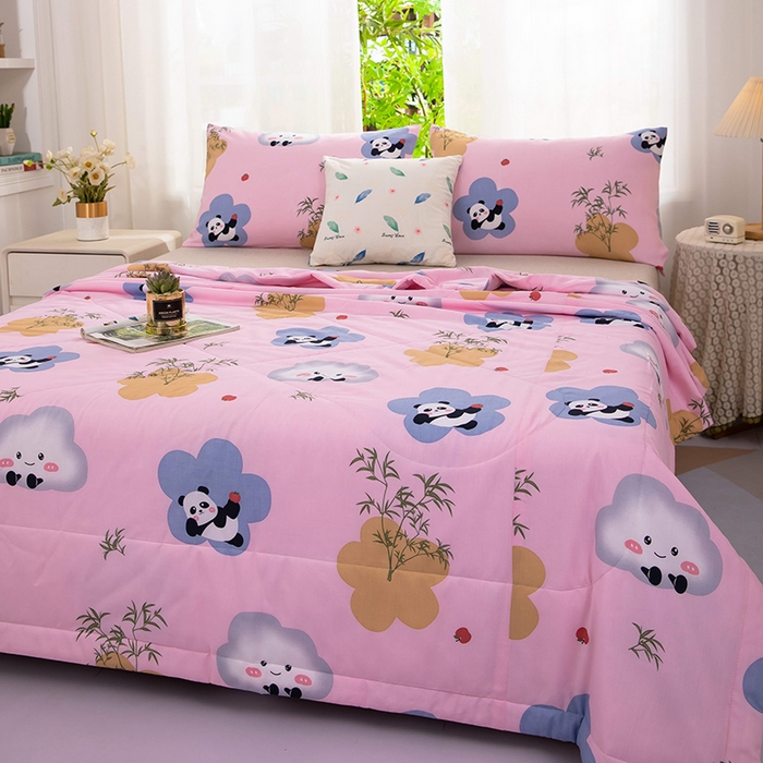 91家纺网 家纺一手货源 找家纺 天瑜家纺 2025新款棉绸夏被苏香绸舒香绸夏凉被人造棉空调被 熊猫粉