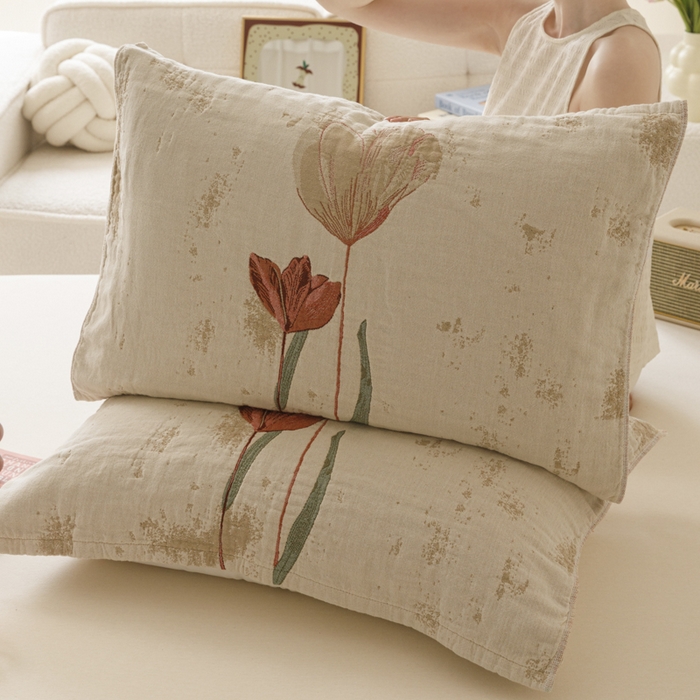 91家纺网 家纺一手货源 找家纺 爱港家纺 2025新款全棉色织纱枕巾 花卉枕头巾 隔热耐脏防滑枕巾 枕巾-闭月-貂蝉 52*75cm/对