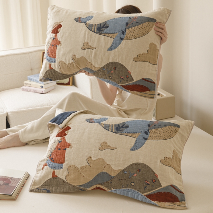 91家纺网 家纺一手货源 找家纺 爱港家纺 2025新款全棉色织纱枕巾 花卉枕头巾 隔热耐脏防滑枕巾 枕巾-大鱼-女孩 52*75cm/只