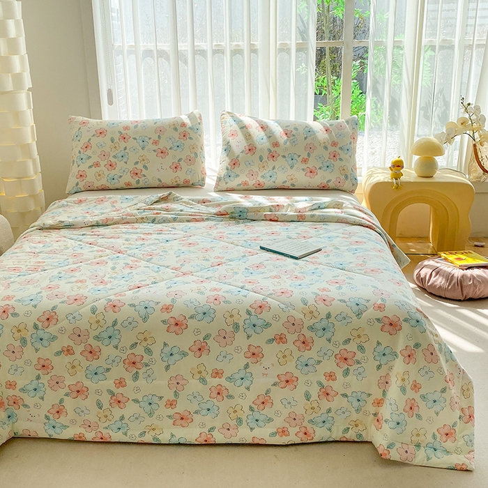 91家纺网 家纺一手货源 找家纺 天瑜家纺 2025新款棉绸夏被苏香绸舒香绸夏凉被人造棉空调被 缤纷米色