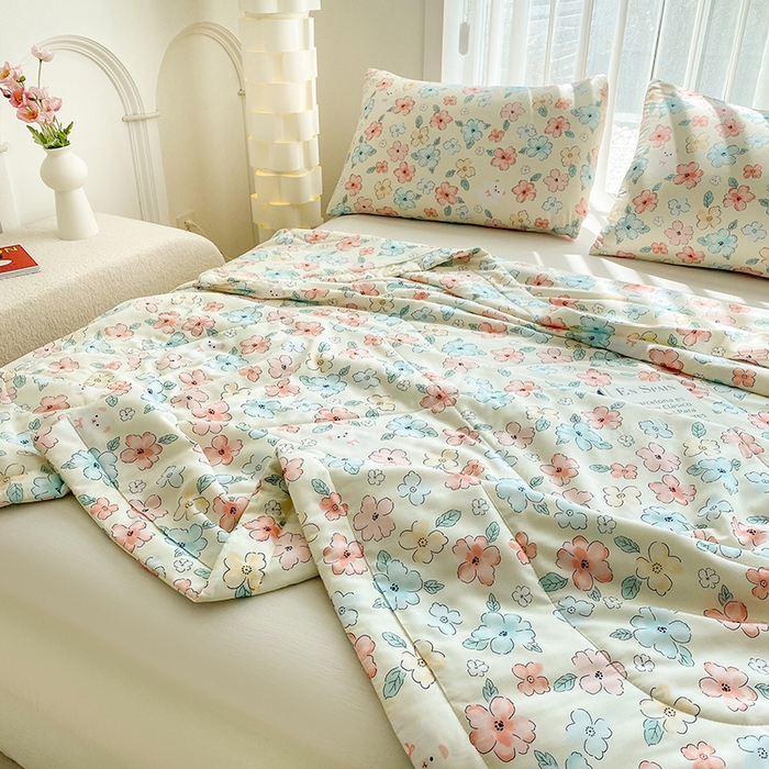 91家纺网 家纺一手货源 找家纺 天瑜家纺 2025新款棉绸夏被苏香绸舒香绸夏凉被人造棉空调被 缤纷米色