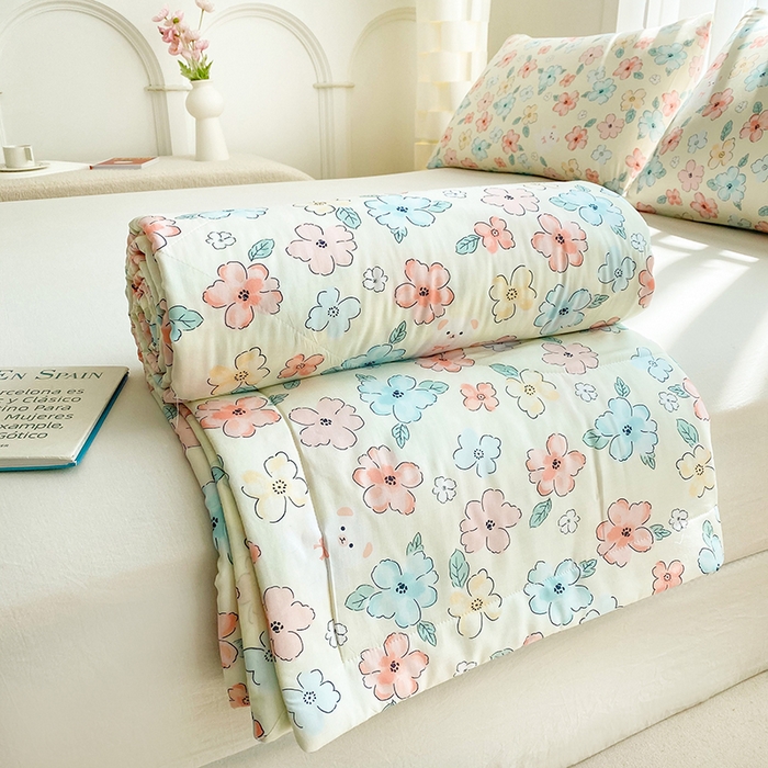 91家纺网 家纺一手货源 找家纺 天瑜家纺 2025新款棉绸夏被苏香绸舒香绸夏凉被人造棉空调被 缤纷米色