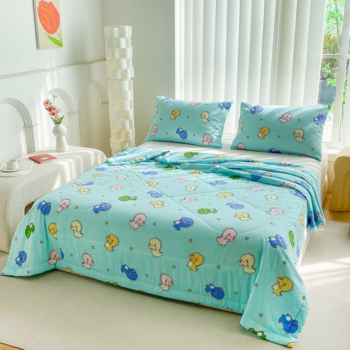 91家纺网 家纺一手货源 找家纺 天瑜家纺 2025新款棉绸夏被苏香绸舒香绸夏凉被人造棉空调被 恐龙宝贝蓝