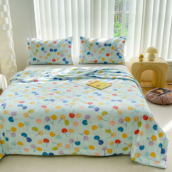 91家纺网 家纺一手货源 找家纺 天瑜家纺 2025新款棉绸夏被苏香绸舒香绸夏凉被人造棉空调被 七彩樱桃蓝