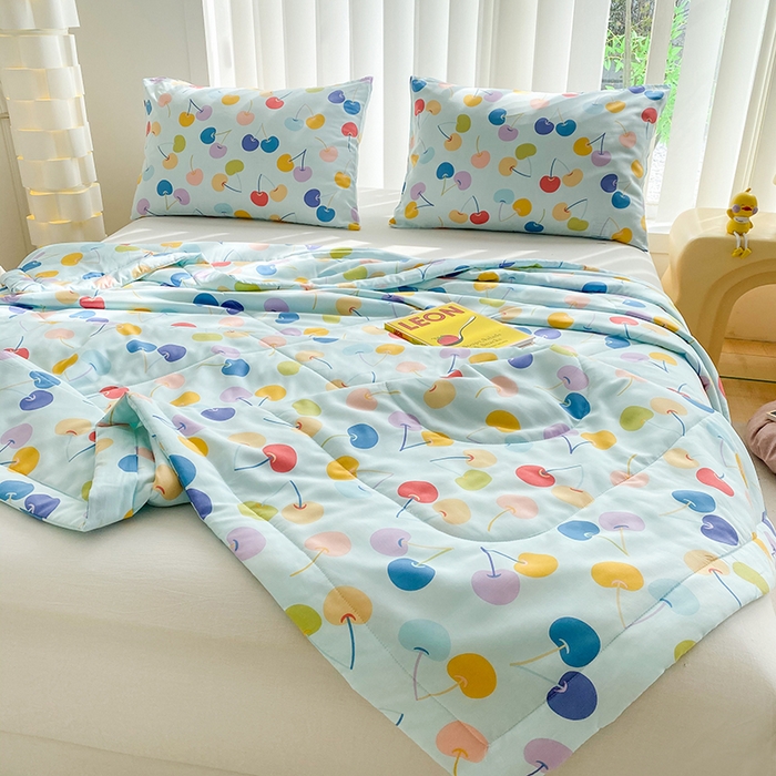 91家纺网 家纺一手货源 找家纺 天瑜家纺 2025新款棉绸夏被苏香绸舒香绸夏凉被人造棉空调被 七彩樱桃蓝