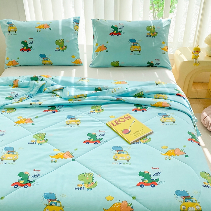 91家纺网 家纺一手货源 找家纺 天瑜家纺 2025新款棉绸夏被苏香绸舒香绸夏凉被人造棉空调被 汽车恐龙蓝